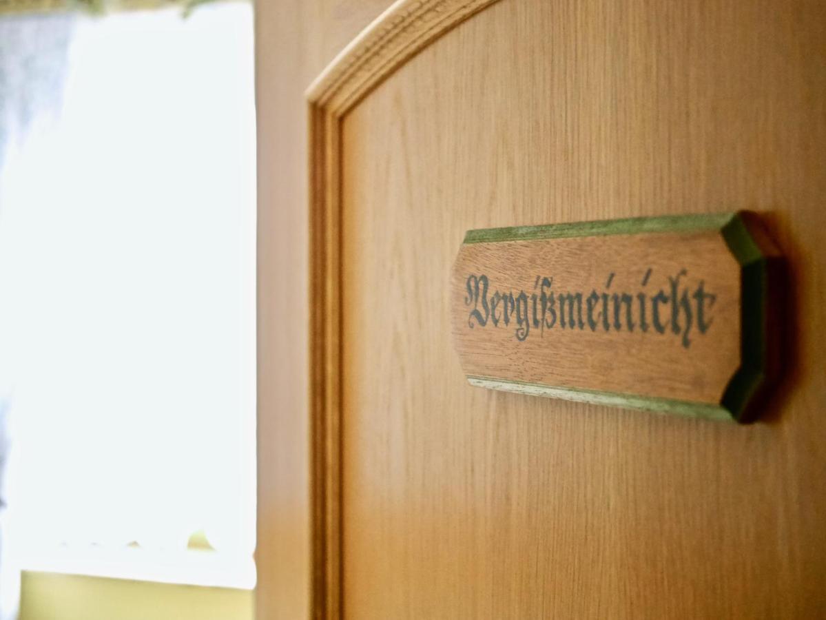 Pension Gruenes Herz Tonndorf Exterior photo