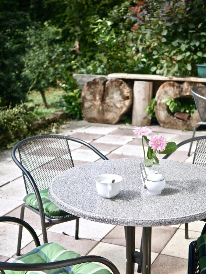 Pension Gruenes Herz Tonndorf Exterior photo